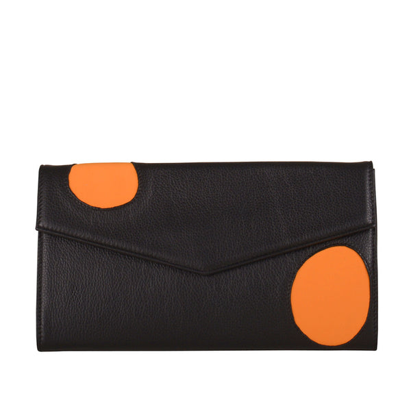 Welcomecompanions Classic Clutch in Black