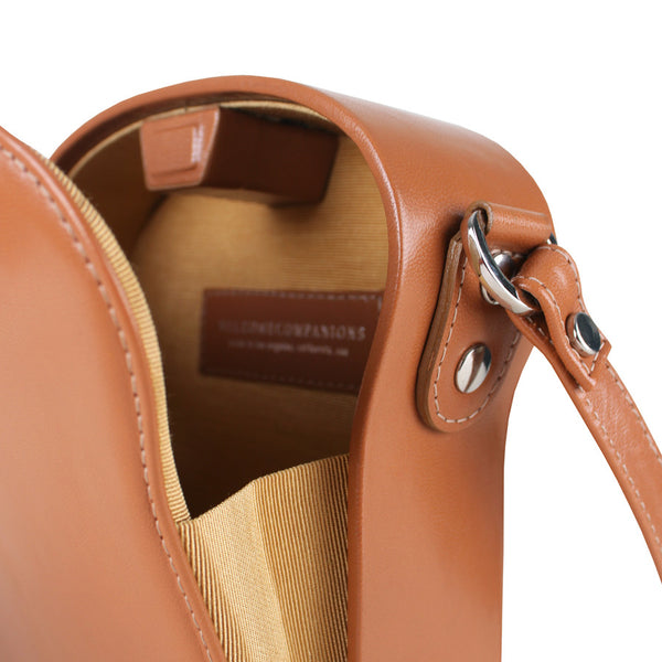 Welcomecompanions Cocktail Toast Cross Body Bag in Brown